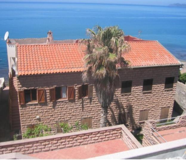 Waterfront Apartments Bosa Porto Alabe 外观 照片