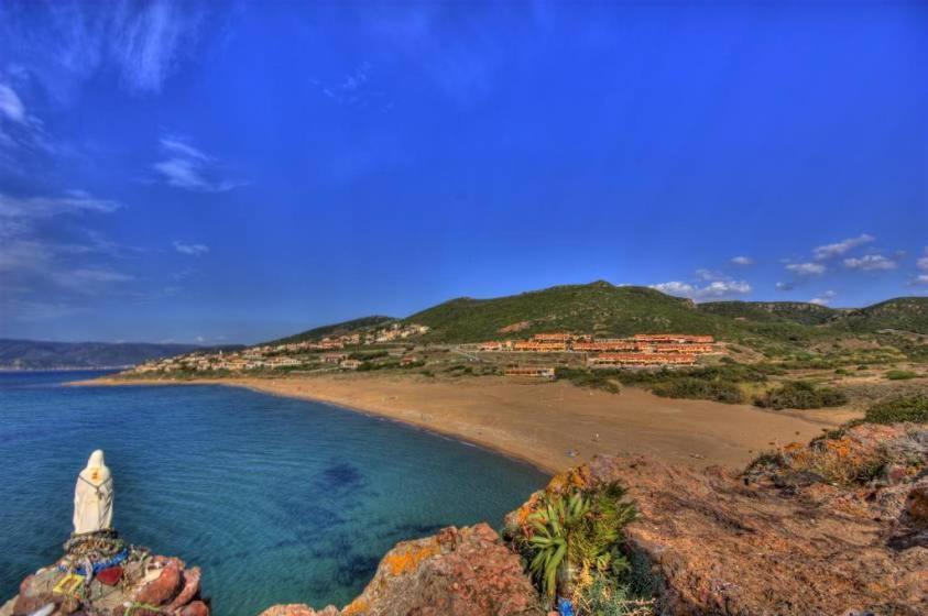 Waterfront Apartments Bosa Porto Alabe 外观 照片